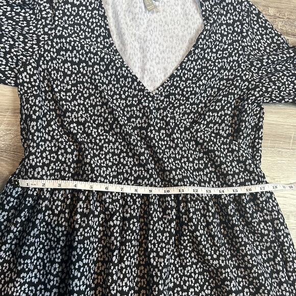 ASOS Floral Midi Dress Black White V-Neck Puff Sleeve Soft Grunge Size 8 - Picture 7 of 8